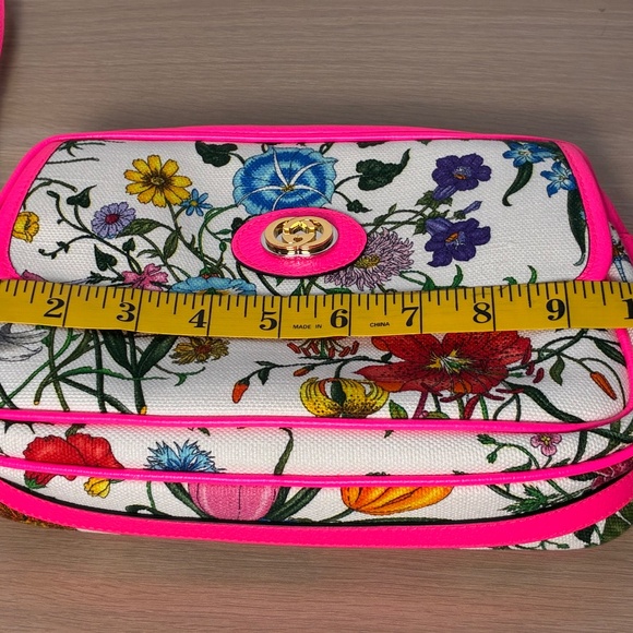 AUTHENTIC Gucci Flora Canvas Crossbody Bag with Dust Bag - Picture 8 of 10